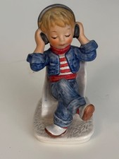 Vintage Goebel Today's Children Figurine Music Buff Boy Girl Headphones 1071214 picture
