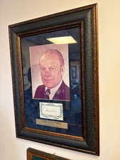 President Gerald Ford Signed Framed Portrait 38th President Cut Signature picture
