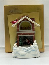 Hallmark Keepsake Christmas Ornament 