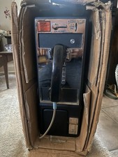 New Old Stock Gte/Quadrum Enclosed Payphone. Never Used Vintage 1980s/90s picture