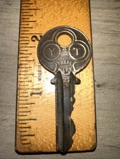 Antique Yale & Towne Key #15479 Paracentric picture