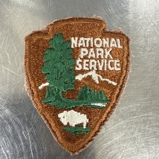 Vintage National Park Service NPS Arrowhead Embroidered Sew-on Shoulder Patch picture