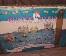 Vintage 1995 Bunny Towne Easter Village 21 Pc. Hand Painted Porcelain Town picture