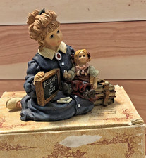 Yesterdays Child Michelle Teaching Doll Daisy READING IS FUN Figurine #3511 Box picture