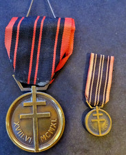 France. Resistance Medal 1939 1945 PATRIA NON IMMEMOR + Miniature. Bronze picture