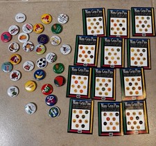 Vintage 1996 Pleasant Company American Girl Button Pins & Mini Grin Pins Lot picture