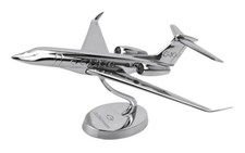 Lupa Gulfstream Aerospace G400 Chrome Metal Desk Display Model 1/115 Airplane picture