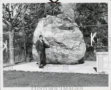 1972 Press Photo John Gillette stands beside granite boulder in Niles, Michigan picture