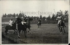 1931 Press Photo Final polo chukker of Purples vs Whites L Sanford, J Reynal picture