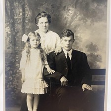 Antique C1910s Family Portrait RPPC Real Photo Postcard Wilson Studio Astoria OR picture