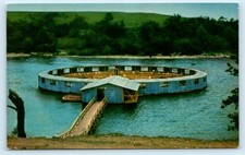 KINGSTON, OK Oklahoma ~ FLOATING FISHARENA on LAKE TEXHOMA ~ 1952 Postcard picture
