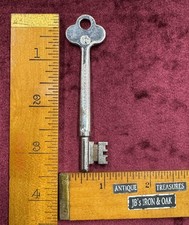 🌿 🗝️ Old Yale and Towne Antique Vintage Lock Skeleton  Key  picture