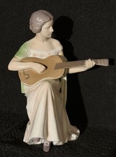 Bing & Grondahl Woman in Green Shawl with Guitar #1684 picture