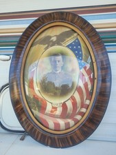 Antique WWI Patriotic Convex Bubble Glass Soldier Portrait Oval Memorial Frame 2 picture