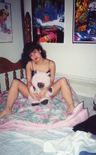 VINTAGE FOUND PHOTO Color Snapshot PRETTY WOMAN WITH BLACK HAIR 69 LA 86 X picture