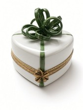 Limoges Peint Main St. Patrick’s Day Heart Green Bow with 3 Clover Cupcakes picture