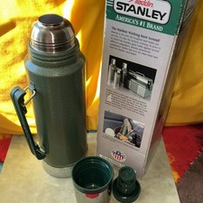 Vintage USA Aladdin Stanley Thermos Green 1 Quart A944DH Vacuum Bottle W/ Box picture