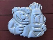 Wilton For The Muppets Ernie And Bert Cake Tin Pan Mold 1971-1977 Vintage picture