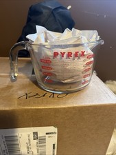 1980’s Vintage PYREX 4 Cup 1 Quart Glass Measuring Cup Red Lettering 32oz USA picture