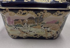 Vintage Chinese Porcelain Lidded Box Painted Hunting Scene Trinket Box picture