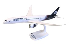PPC Aeromexico Boeing 787-900 Dreamliner XA-AMX Desk Jet Model 1/200 AV Airplane picture
