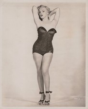 HOLLYWOOD BEAUTY MARILYN MONROE SEDUCTIVE POSE 1960s PORTRAIT TYPE I PHOTO 454 picture