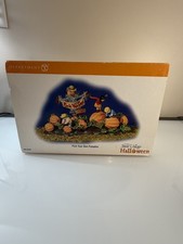 Dept 56 - Pick Your Own Pumpkin - Snow Village Halloween #55244  picture
