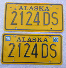 Vintage Matching Set last tagged 2000 Alaska License Plates  (2124DS) picture