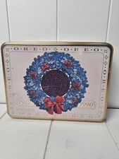 VINTAGE 1990 OREO CHRISTMAS HOLIDAY COOKIE TIN WREATH BOW 1912-1990 LINER INTACT picture
