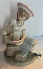 SUNDAYS CHILD LLADRO Collectible Retired Figurine picture