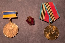 Ukranian War Veteran Combatant Badge Soviet Russian Lenin VLKSM Jubilee Pins picture