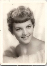 Beautiful Woman Model Headshot Portrait Glamor Americana 1920s Vintage Photo picture