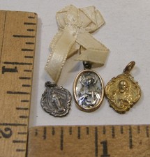 LOT 3 VTG HOLY MEDALS OUR LADY MOUNT CARMEL, MIRACULOUS MEDAL, SACRED HEART picture