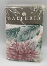 Galleria 2 Standard Pillowcases 180 Thread Count No Iron Percale Chrysanthemum picture