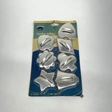 Vintage 50s Factory Sealed Mirro Aluminum Cookie Cutters 7 Piece S-3459-15 NOS picture