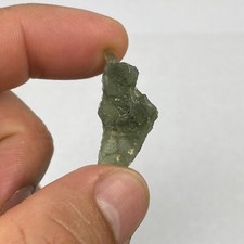 NATURAL GREEN MOLDAVITE PIECE - FROM CZECH REPUBLIC 12.70 Carats / 2.54 Grams picture