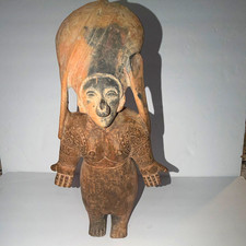 Female effigy-pre columbian figurine Jama Coaque culture picture