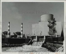 1972 Press Photo Wateree Station cooling tower near Columbia, South Carolina picture