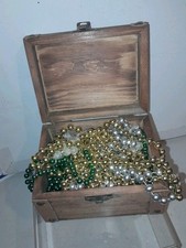 PIRATES OF THE CARIBBEAN DISNEYLAND PIECES OF EIGHT DECOR PROP TREASURE CHEST picture