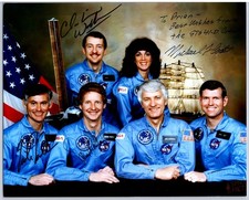 STS-41D Crew Autographed 8x10 Photo Michael Coats Charles Walker NASA picture