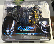 NECA AVP Alien vs Predator Grid vs Celtic Rivalry Reborn Figure Set picture