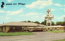 Travelodge - Dodge City, Kansas - Vintage Postcard picture