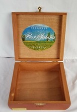 Vintage Wooden Flor de Jalapa Cigar Box Wood Empty picture