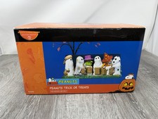 Dept 56 PEANUTS TRICK OR TREATS Lucy Charlie Linus INCLUDES TREE 59096 NOS 2004 picture