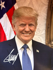 DONALD TRUMP Signed 8x10