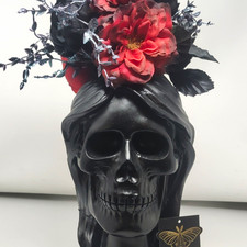 Christian Siriano New York Black Resin Skull Figurine Red Flowers Gothic 3D picture