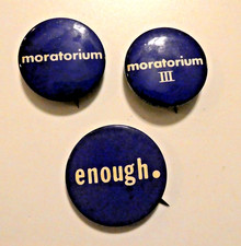 1969 anti VIETNAM WAR MORATORIUM PEACE MARCH protest pinback buttons pins cause picture