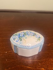 Vintage Hand Painted Porcelain Trinket Box - Signed G Hayes 1983 Forget Me Nots picture