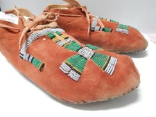 ANTIQUE 1880-90s SOUTHERN CHEYENNE INDIAN BEADED + RED OCHERED MOCCASINS picture