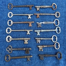 Antique Lot of Skeleton Keys Vintage - Lot Of 14 picture